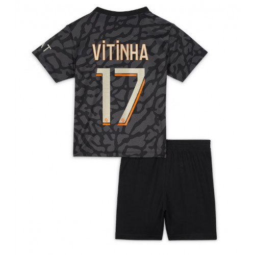Fotballdrakt Barn Paris Saint-Germain Vitinha Ferreira #17 Tredjedraktsett 2023-24 Kortermet (+ Korte bukser)